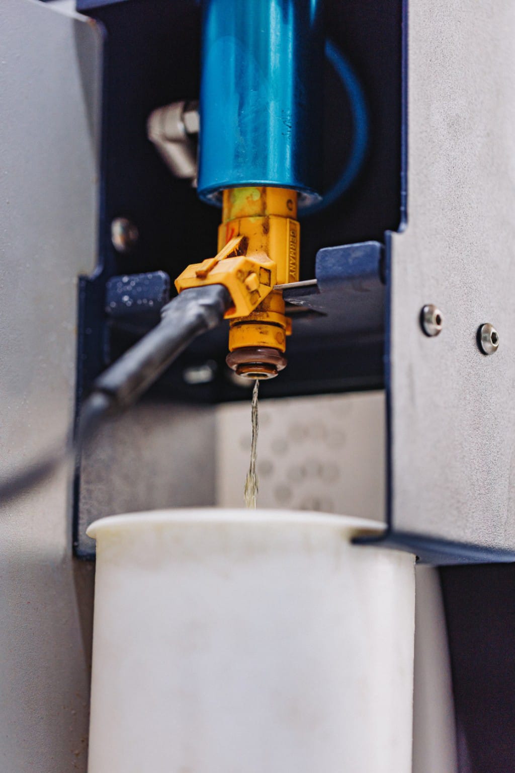 reverzný preplach benzínových vstrekovačov